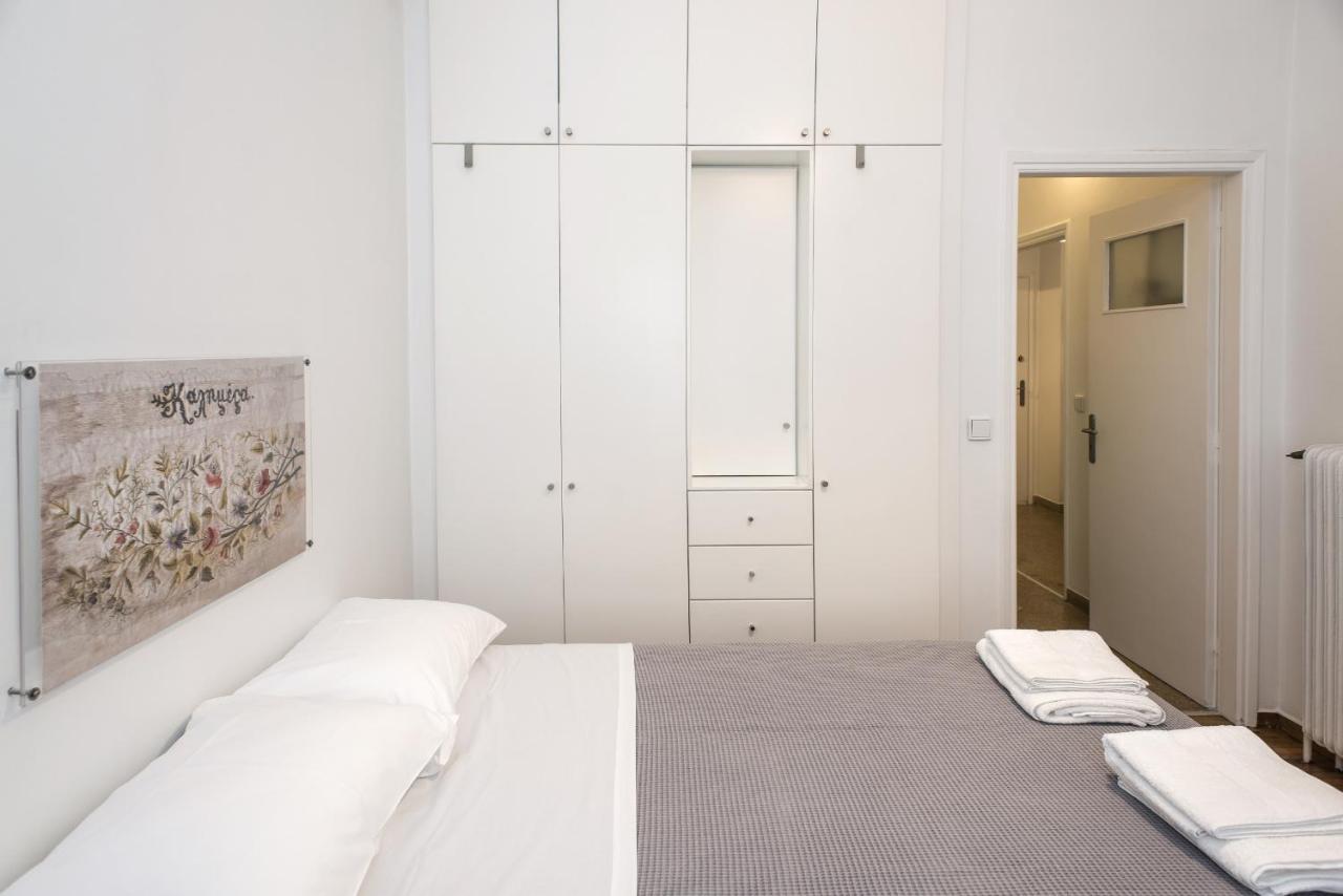 אתונה Colourful Apartment Under The Acropolis מראה חיצוני תמונה