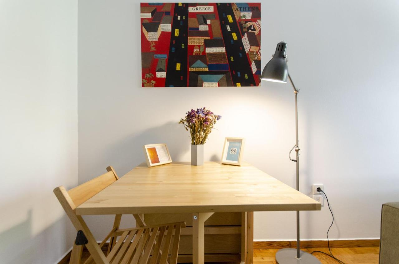 אתונה Colourful Apartment Under The Acropolis מראה חיצוני תמונה