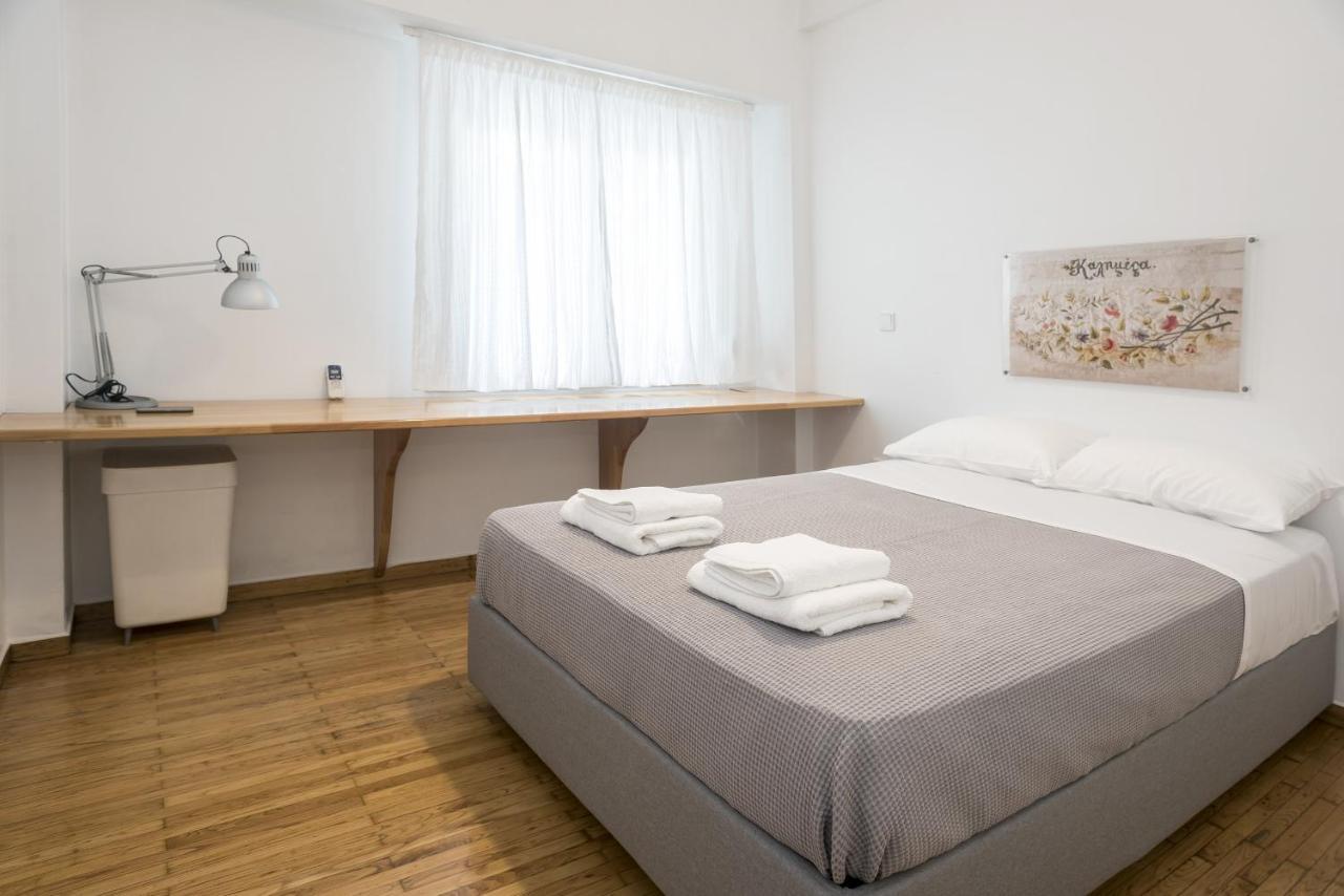 אתונה Colourful Apartment Under The Acropolis מראה חיצוני תמונה