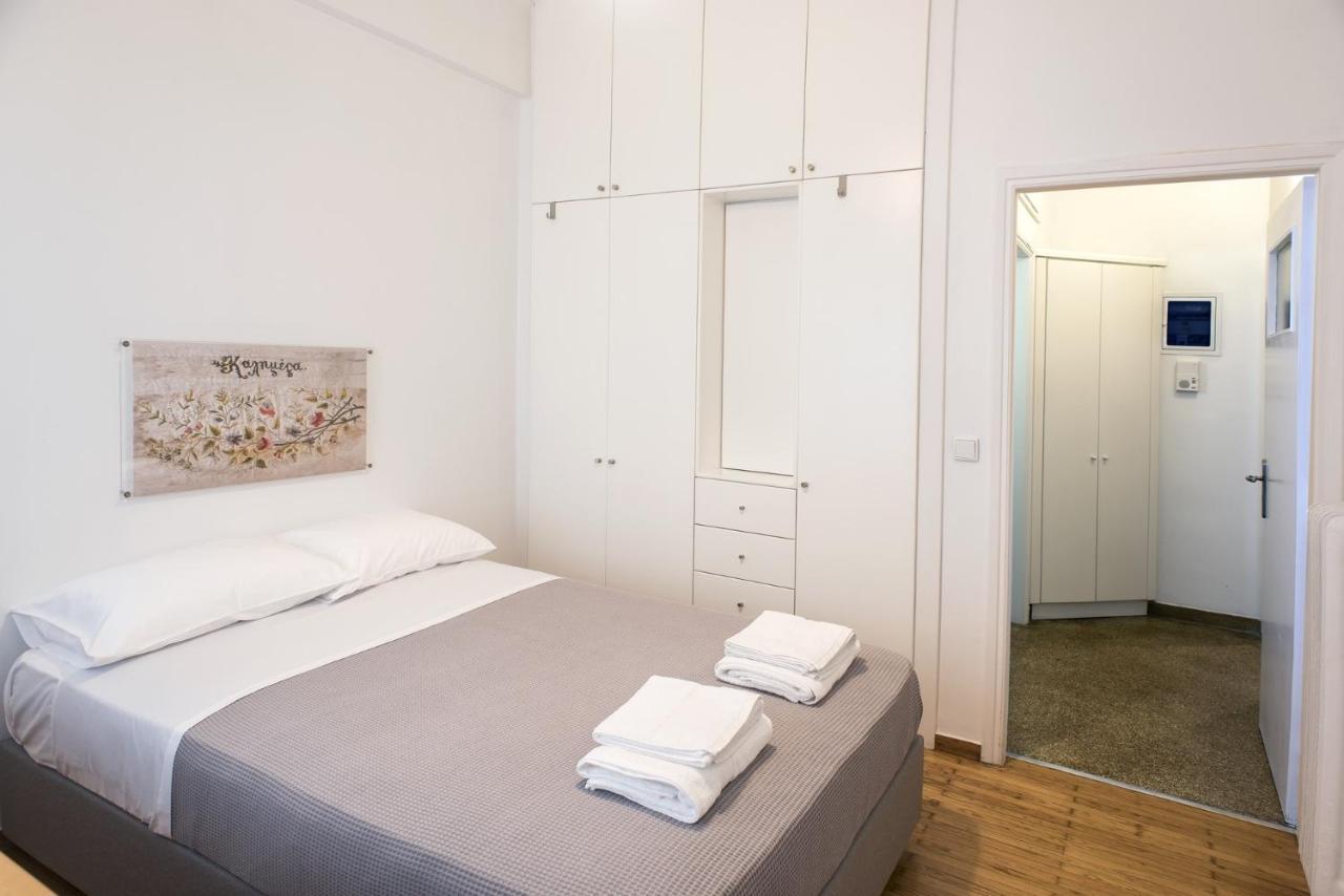 אתונה Colourful Apartment Under The Acropolis מראה חיצוני תמונה